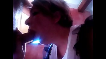 voisine suceuse indecente hd 2016 Forced to eat condom
