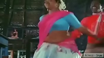 navel hot changing aunty saree devika malluu Mom catches son sniffing her pamties